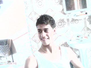 je suis au khnifra chez mon cousin simo