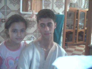 la petite belle yousra avec wold 3amha